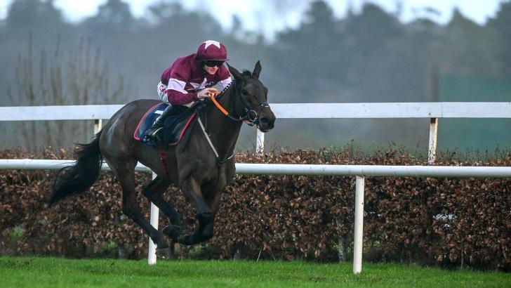 Brighterdaysahead winning at Leopardstown